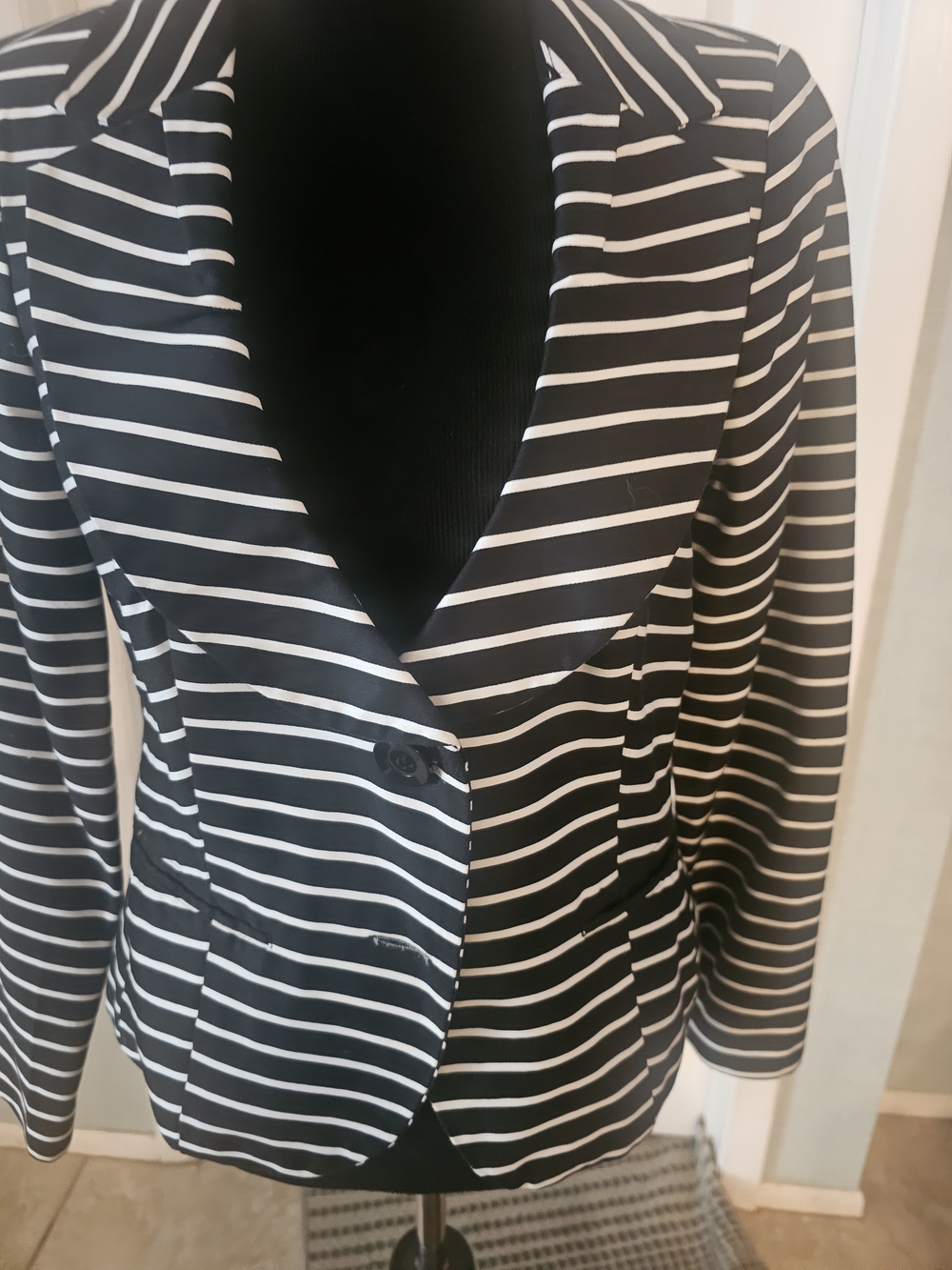 Black & White Striped Women's Blazer - Classic Tailored Fit